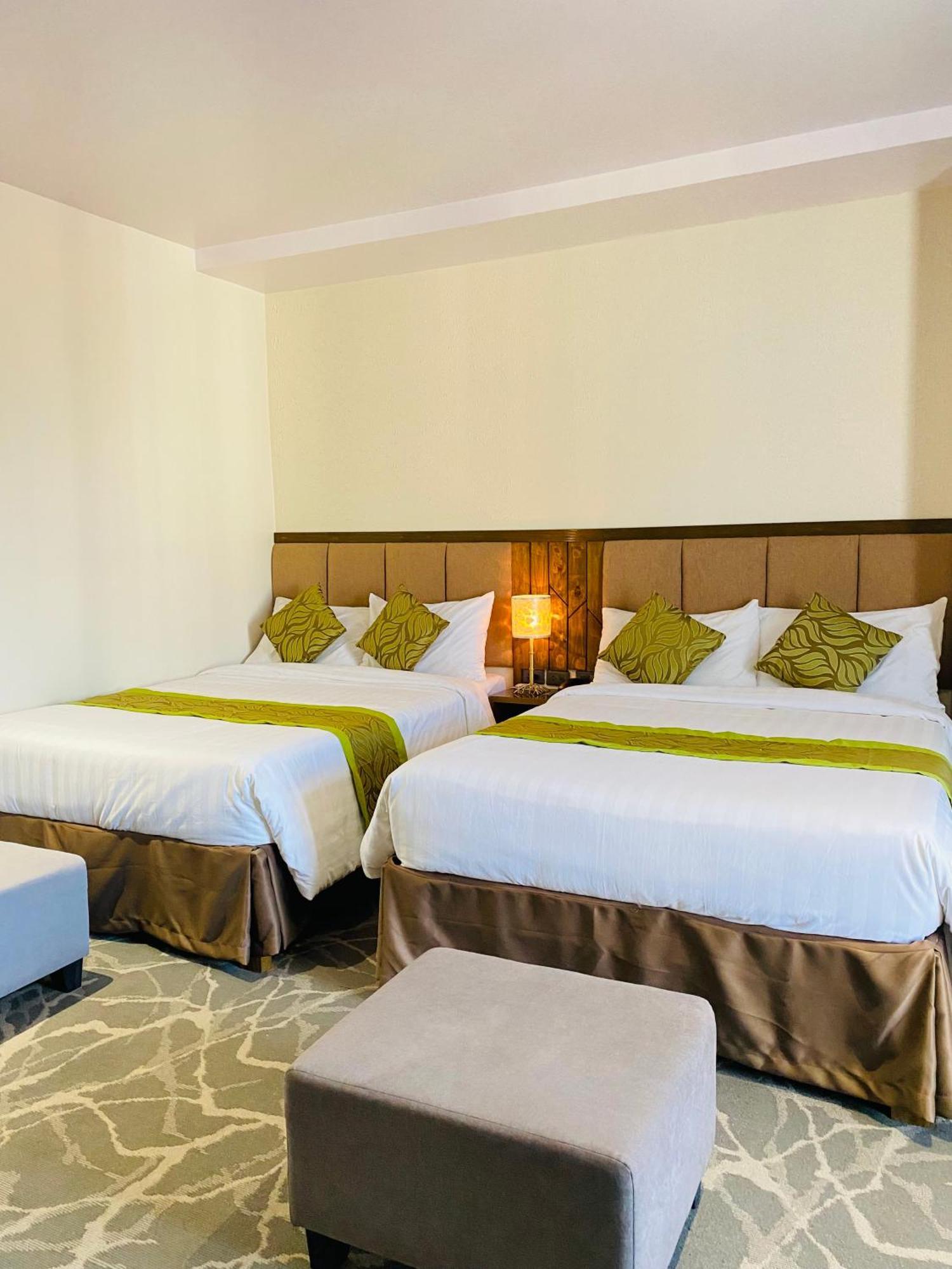 Maxi Hotel And Event Center Tagbilaran-stad Buitenkant foto