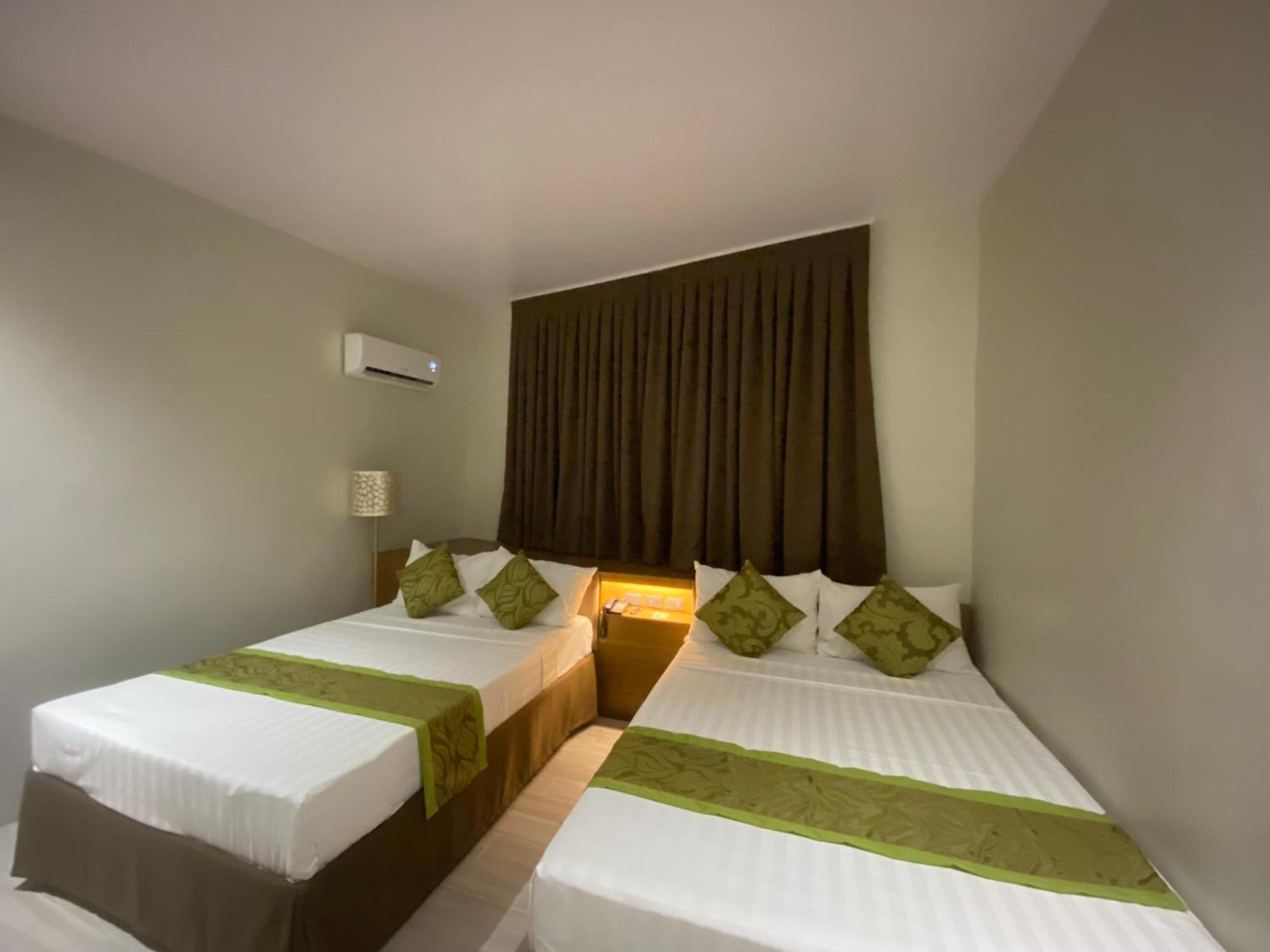 Maxi Hotel And Event Center Tagbilaran-stad Buitenkant foto